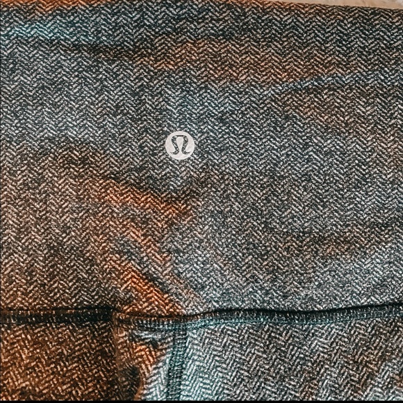 Lululemon pants! - Picture 3 of 3